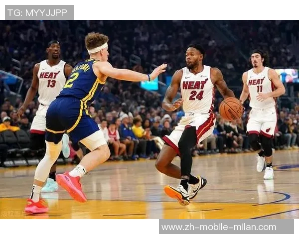 德里克怀特半场表现低迷仅得2分赛季状态引发球迷热议